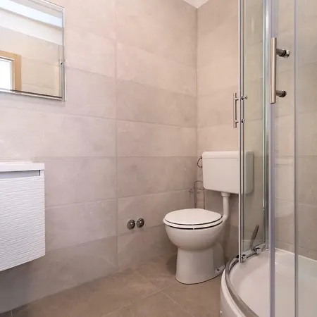 Apartament Mateo 2 *