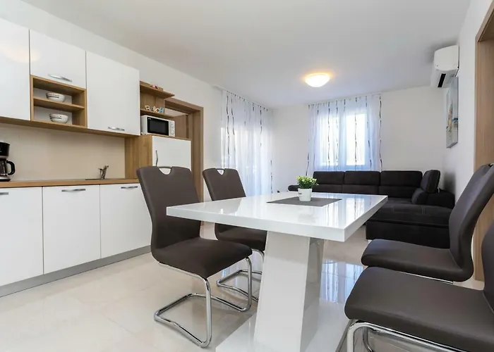 Apartment Mateo 2 *